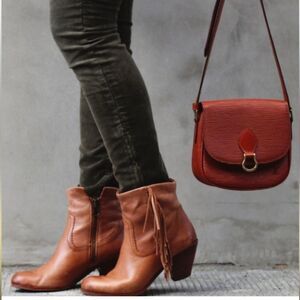 Sam Edelman Louie Sz 5.5 Leather Ankle Boots in Camel Fringe Western Boho